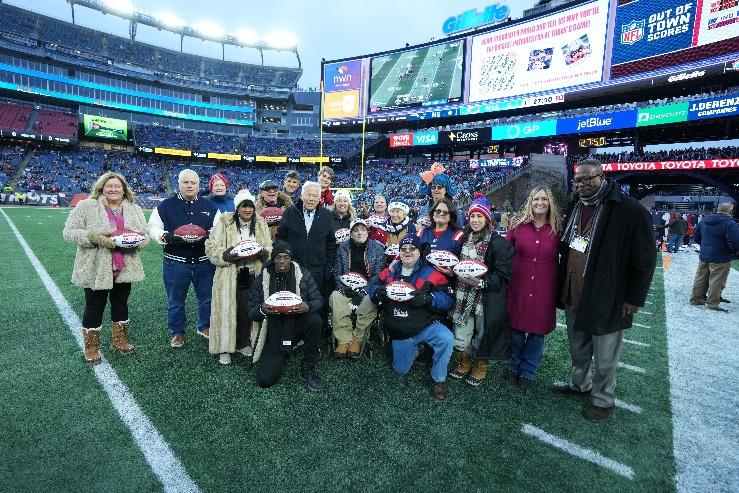 Patriots Present Patriots Difference Maker of the Week Award to Bob Fiondella